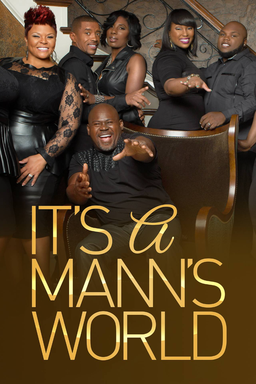 David and Tamela Mann family posing in a funny photo. Image redirects to website.