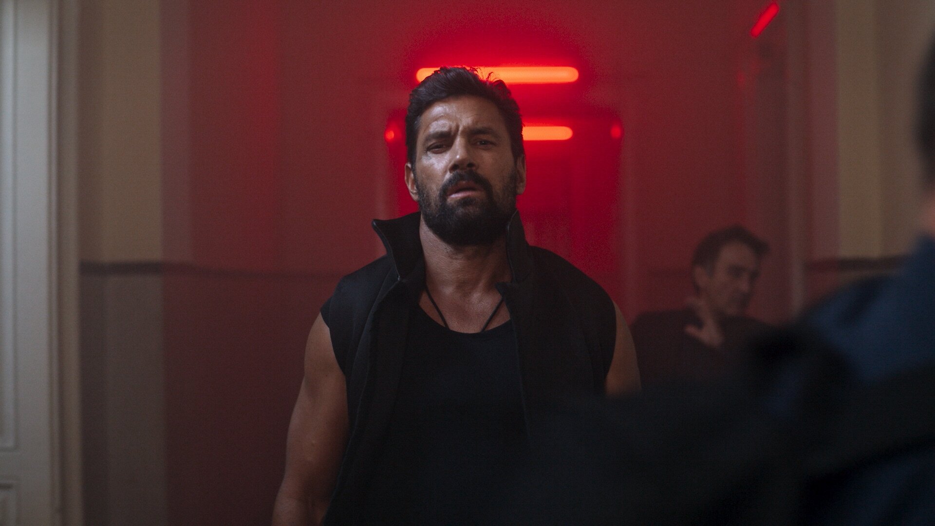 Pandora The CW - Manu Bennett