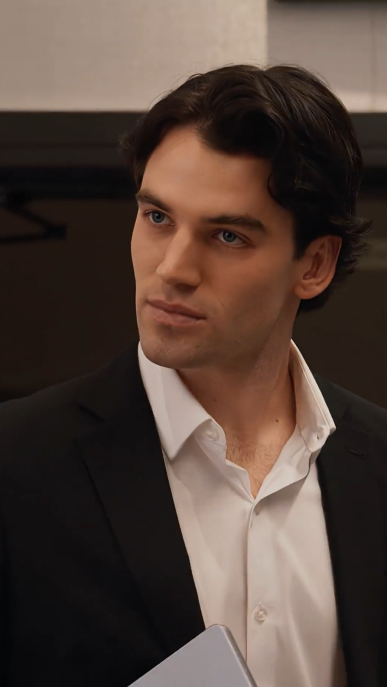 Close up of actor Noah Fearnley as William Gordon